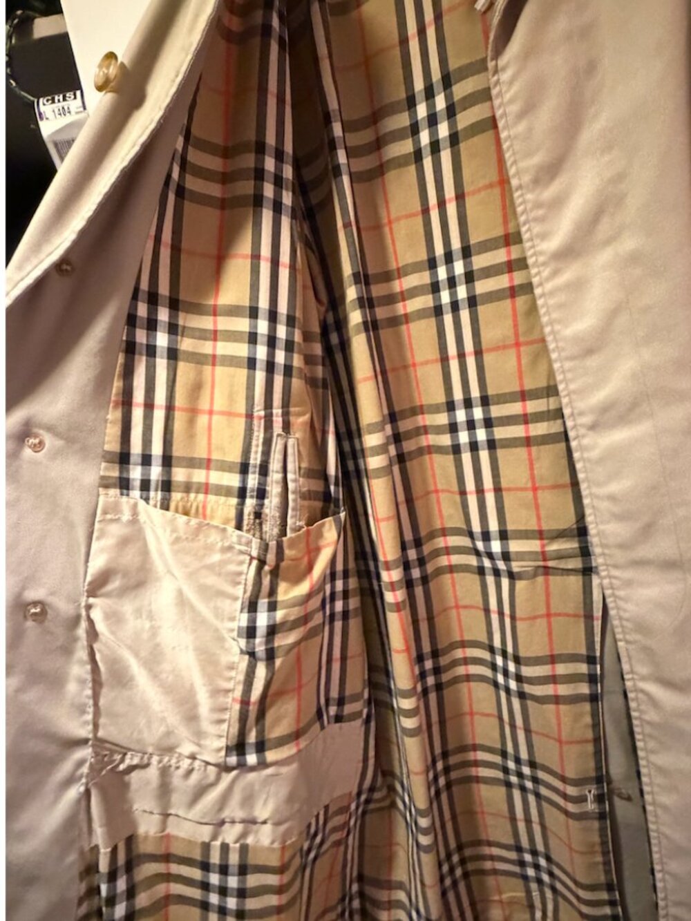 Burberry Trench Coat with Classic Check Lining - Picture 4 of 4